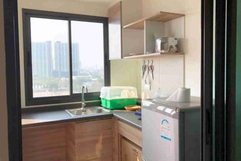 Condominio de 1 dormitorio en Thonburi, Bangkok, Tailandia № 183548 - foto 5