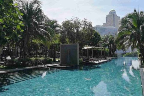 Condo in Thonburi, Bangkok, Thailand, 3 bedrooms  № 184105 - photo 4