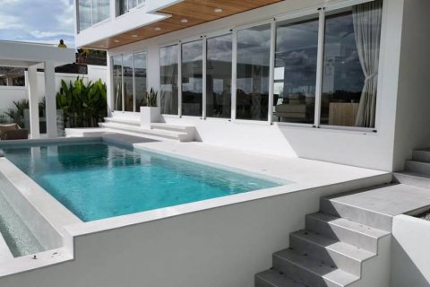 Chalet de 3 dormitorios en Phuket, Tailandia № 134478 - foto 9