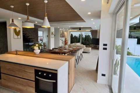 Chalet de 3 dormitorios en Phuket, Tailandia № 134478 - foto 6