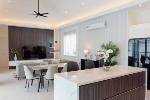 Chalet de 3 dormitorios en Hua Hin, Tailandia № 134477 - foto 5