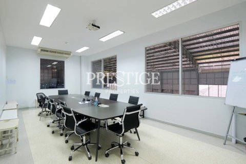 Propriété commerciale à Pattaya, Thaïlande 2100 m2 № 198434 - photo 12