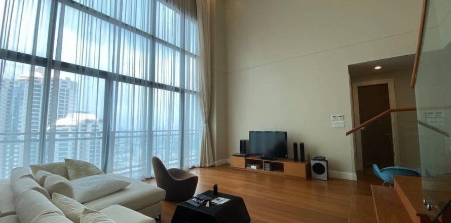 Condominio de 3 dormitorios en Watthana, Bangkok, Tailandia № 134077