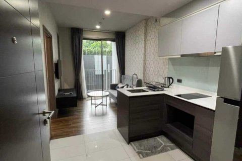 Studio in the Condo in Watthana, Bangkok, Thailand  № 145783