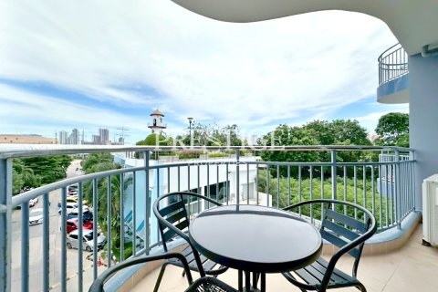 Condo in Pattaya, Thailand, 2 bedrooms № 198057 - photo 17