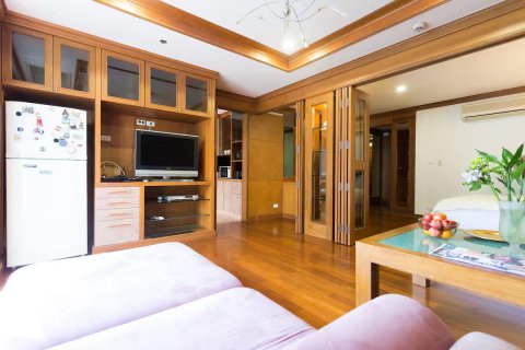 Estudio en el condominio en Watthana, Bangkok, Tailandia № 146253 - foto 4