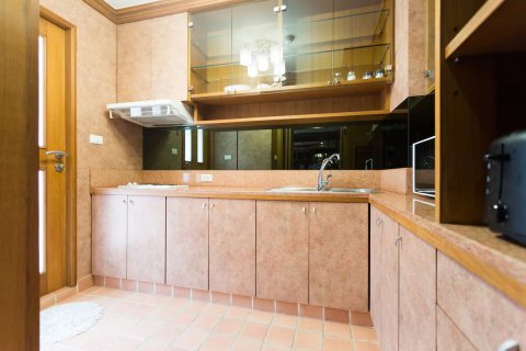 Estudio en el condominio en Watthana, Bangkok, Tailandia № 146253 - foto 9