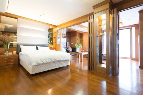 Studio dans le Condo à Watthana, Bangkok, Thaïlande  № 146253