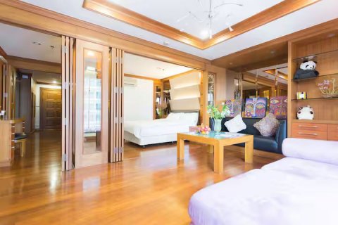 Estudio en el condominio en Watthana, Bangkok, Tailandia № 146253 - foto 6