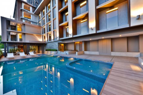 Condominio de 3 dormitorios en Sathon, Bangkok, Tailandia № 143018 - foto 12