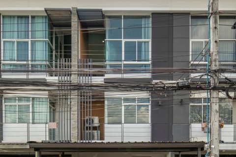 Reihenhaus in Bangkok, Thailand 4 Schlafzimmer № 143014