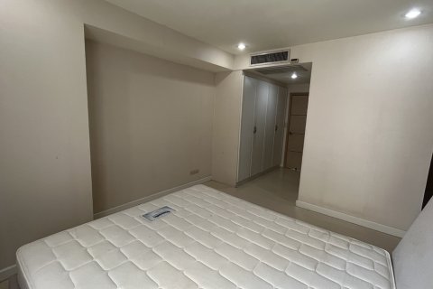 Condo à Watthana, Bangkok, Thaïlande, 3 chambres № 201160 - photo 7