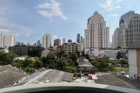 Condo à Watthana, Bangkok, Thaïlande, 3 chambres № 201160 - photo 2