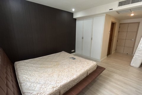 Condo à Watthana, Bangkok, Thaïlande, 3 chambres № 201160 - photo 9