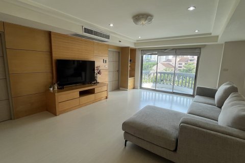 Condo à Watthana, Bangkok, Thaïlande, 3 chambres № 201160 - photo 12