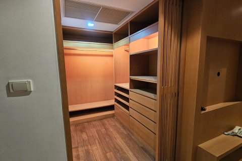 Townhouse in Watthana, Bangkok, Thailand 5 bedrooms № 201155 - photo 24
