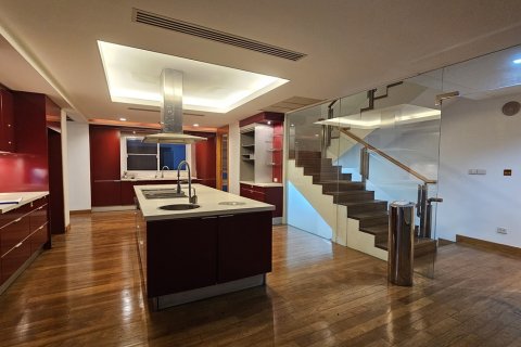 Townhouse in Watthana, Bangkok, Thailand 5 bedrooms № 201155 - photo 8