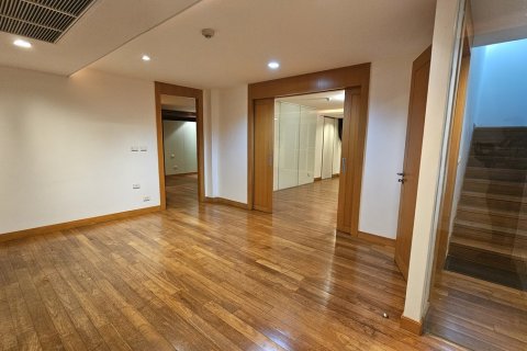 Townhouse in Watthana, Bangkok, Thailand 5 bedrooms № 201155 - photo 18