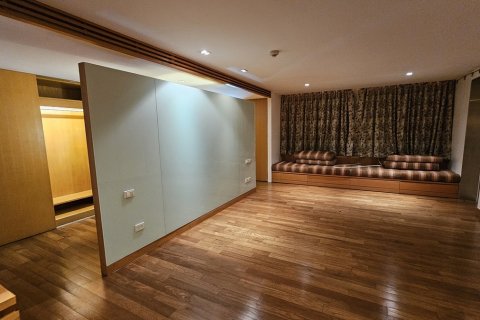 Townhouse in Watthana, Bangkok, Thailand 5 bedrooms № 201155 - photo 12