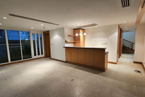 Townhouse in Watthana, Bangkok, Thailand 5 bedrooms № 201155 - photo 28