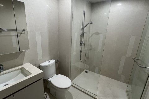 Condo in Watthana, Bangkok, Thailand, 3 bedrooms № 201157 - photo 5