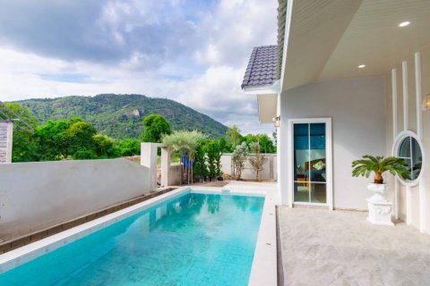Chalet de 3 dormitorios en Cha-am, Tailandia № 134462 - foto 3
