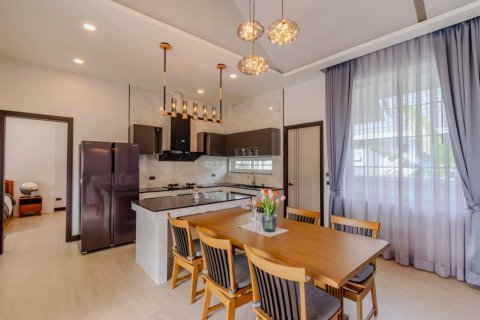 Chalet de 3 dormitorios en Cha-am, Tailandia № 134462 - foto 8