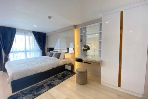 Dúplex de 2 dormitorios en Bangkok, Tailandia № 134466 - foto 7
