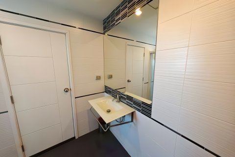 Apartamento de 1 dormitorio en Pattaya, Tailandia № 173071 - foto 8