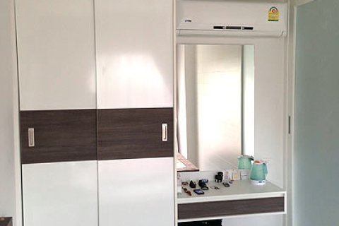 Condominio de 1 dormitorio en Jomtien Beach, Pattaya, Tailandia № 204075 - foto 2