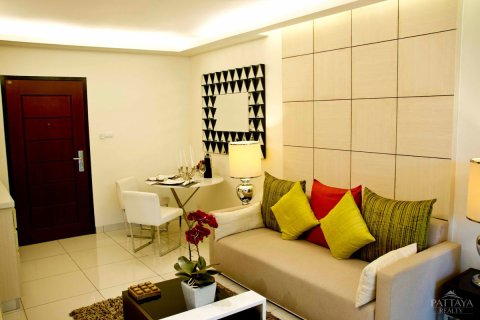 Condominio de 1 dormitorio en Jomtien Beach, Pattaya, Tailandia № 204072 - foto 2