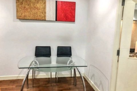Condominio de 1 dormitorio en Khlong Toei, Bangkok, Tailandia № 117077 - foto 2