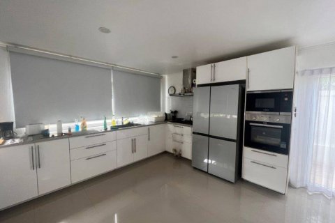 Chalet de 4 dormitorios en Hua Hin, Tailandia № 117074 - foto 7