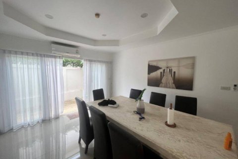 Chalet de 4 dormitorios en Hua Hin, Tailandia № 117074 - foto 5