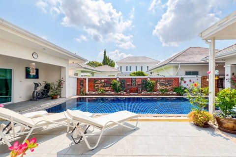 Chalet de 6 dormitorios en Hua Hin, Tailandia № 172951 - foto 4