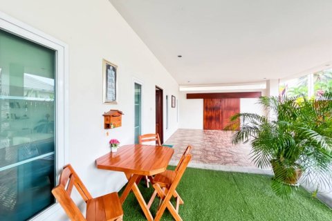 Chalet de 6 dormitorios en Hua Hin, Tailandia № 172951 - foto 6