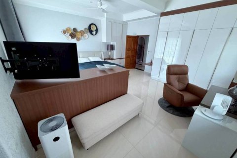 Chalet de 3 dormitorios en Pattaya, Tailandia № 172952 - foto 6