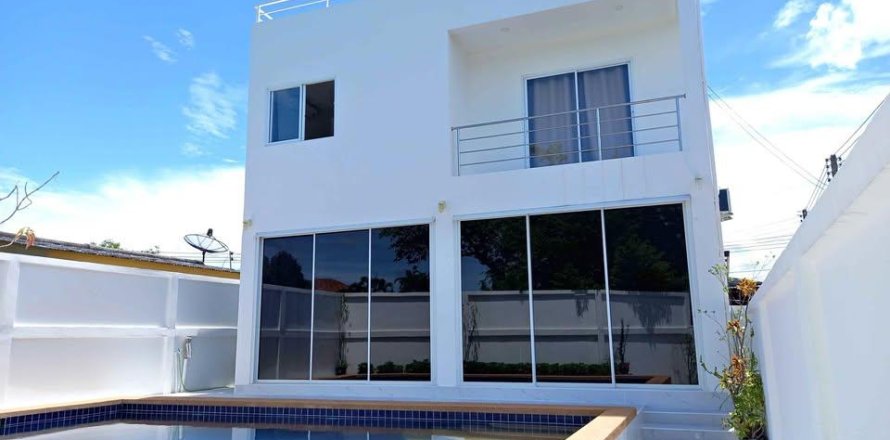 Chalet de 4 dormitorios en Pattaya, Tailandia № 150953