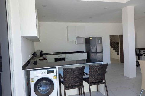 Chalet de 4 dormitorios en Pattaya, Tailandia № 150953 - foto 4