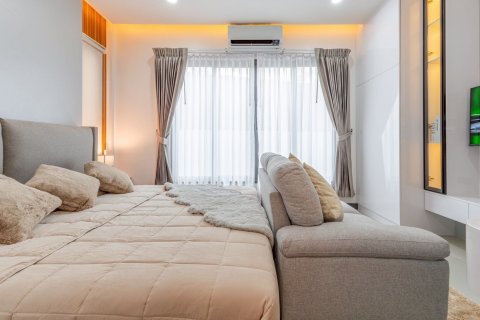 Chalet de 3 dormitorios en Pattaya, Tailandia № 150952 - foto 29