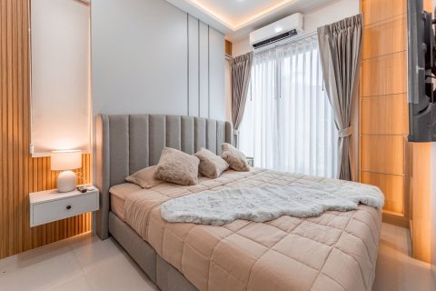 Chalet de 3 dormitorios en Pattaya, Tailandia № 150952 - foto 17