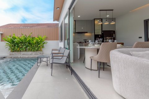 Chalet de 3 dormitorios en Pattaya, Tailandia № 150952 - foto 2
