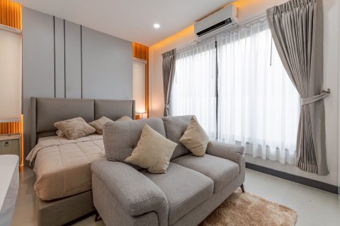 Chalet de 3 dormitorios en Pattaya, Tailandia № 150952 - foto 8
