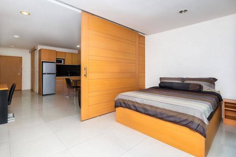 Studio dans le Condo sur Jomtien Beach, Pattaya, Thaïlande  № 204335