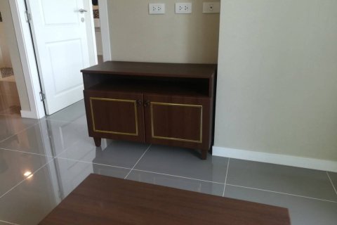 Condominio de 1 dormitorio en Jomtien Beach, Pattaya, Tailandia № 204337 - foto 4