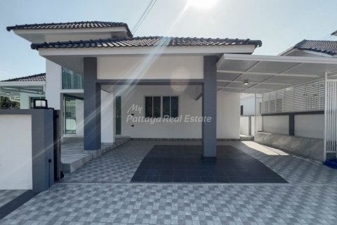 Casa de 3 dormitorios en Bang Lamung, Tailandia № 161408 - foto 18