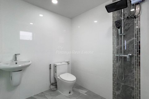 Casa de 3 dormitorios en Bang Lamung, Tailandia № 161408 - foto 13