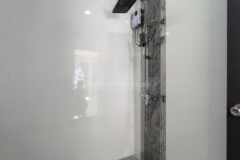 Casa de 3 dormitorios en Bang Lamung, Tailandia № 161408 - foto 12