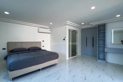 Casa de 3 dormitorios en Bang Lamung, Tailandia № 161408 - foto 8