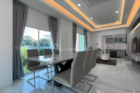 Casa de 3 dormitorios en Bang Lamung, Tailandia № 161408 - foto 5